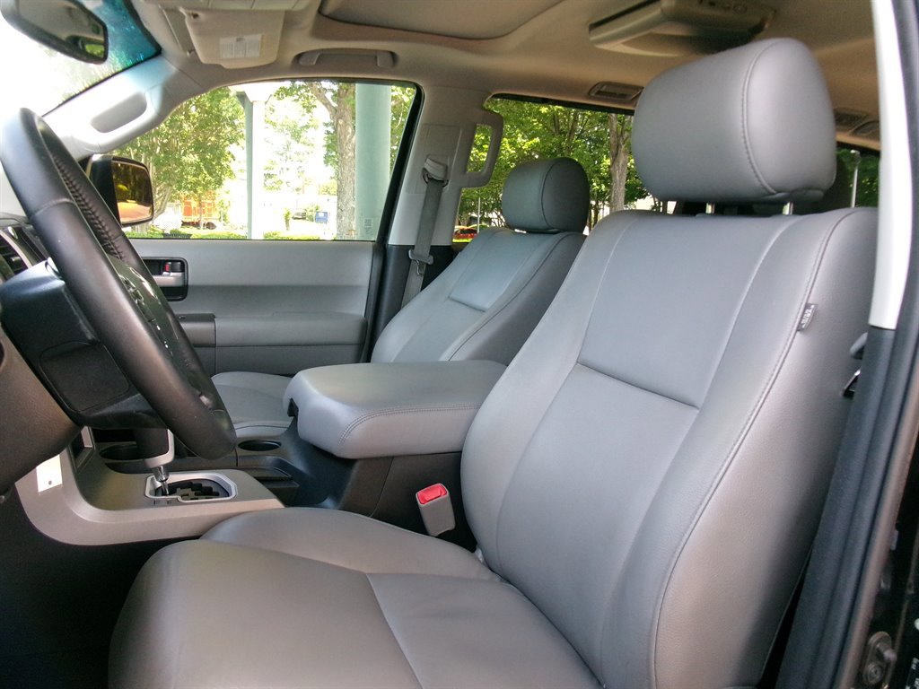 Used 2013 Toyota Sequoia Limited RWD image 13