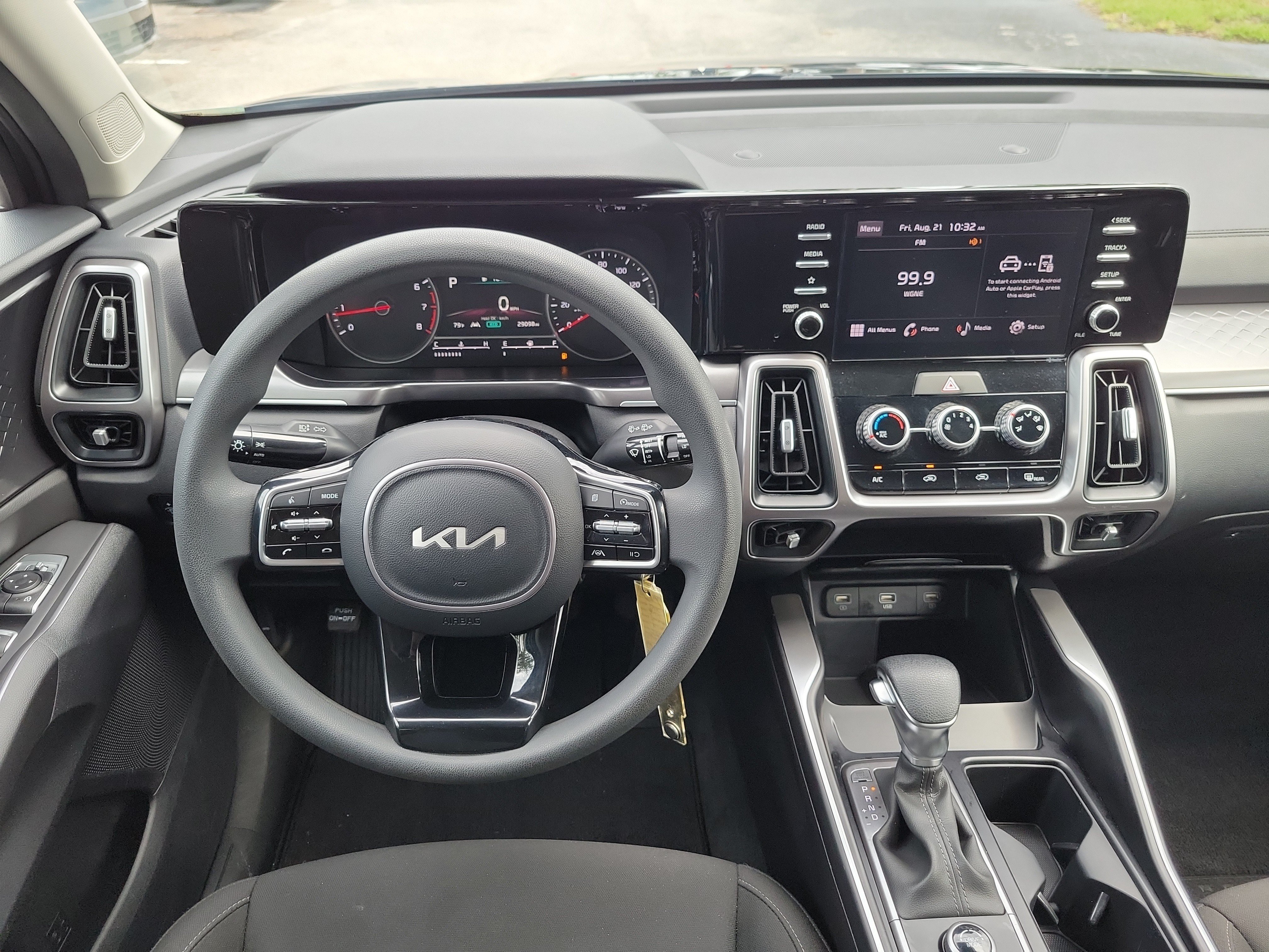 Certified 2023 Kia Sorento LX FWD image 18