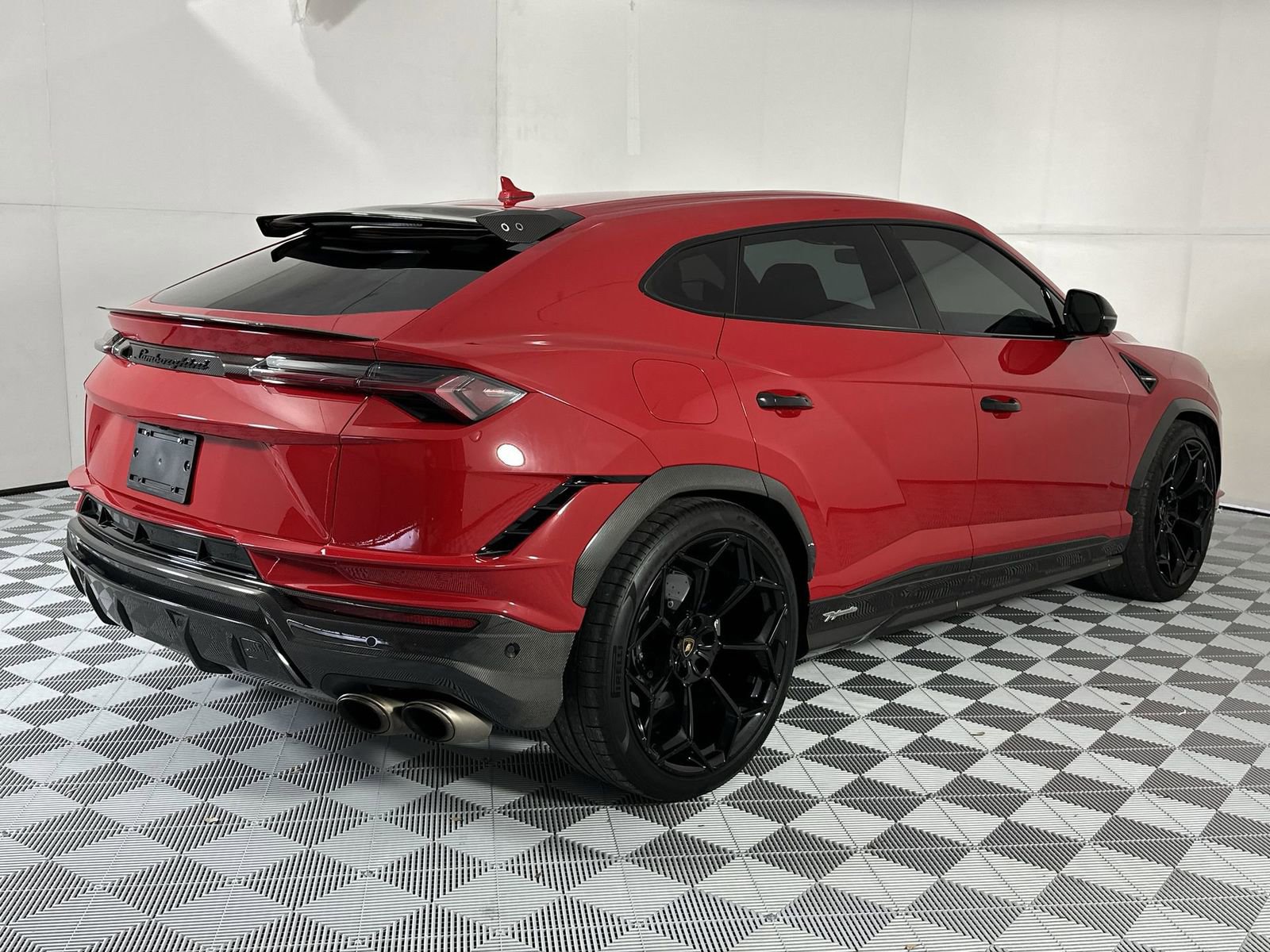 Used 2023 Lamborghini Urus Performante AWD/4WD image 8