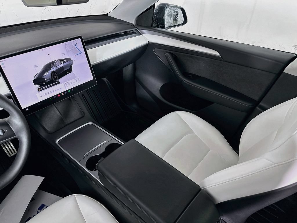 Used 2022 Tesla Model Y Performance AWD/4WD image 29