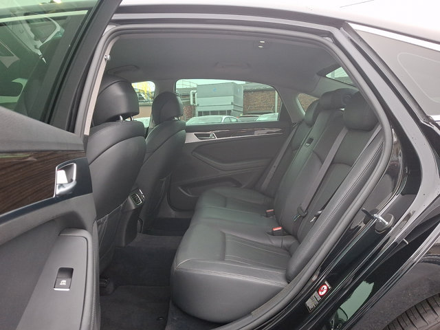 Used 2020 Genesis G80 3.8 RWD image 10