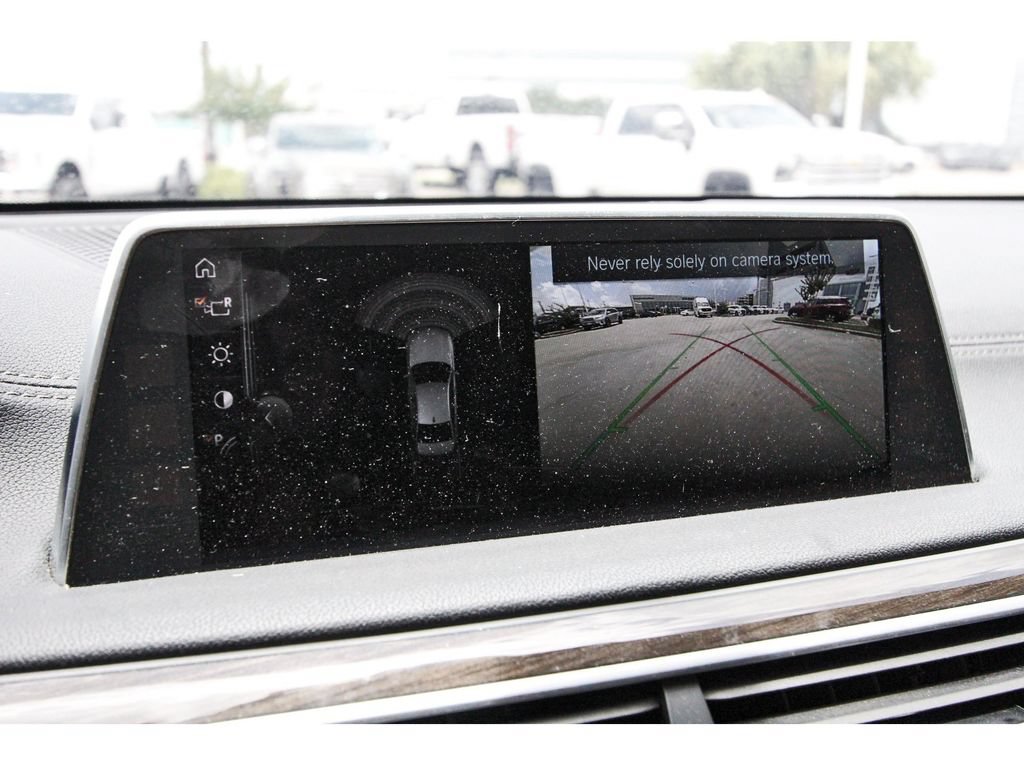 Used 2017 BMW 740i xDrive AWD/4WD image 16