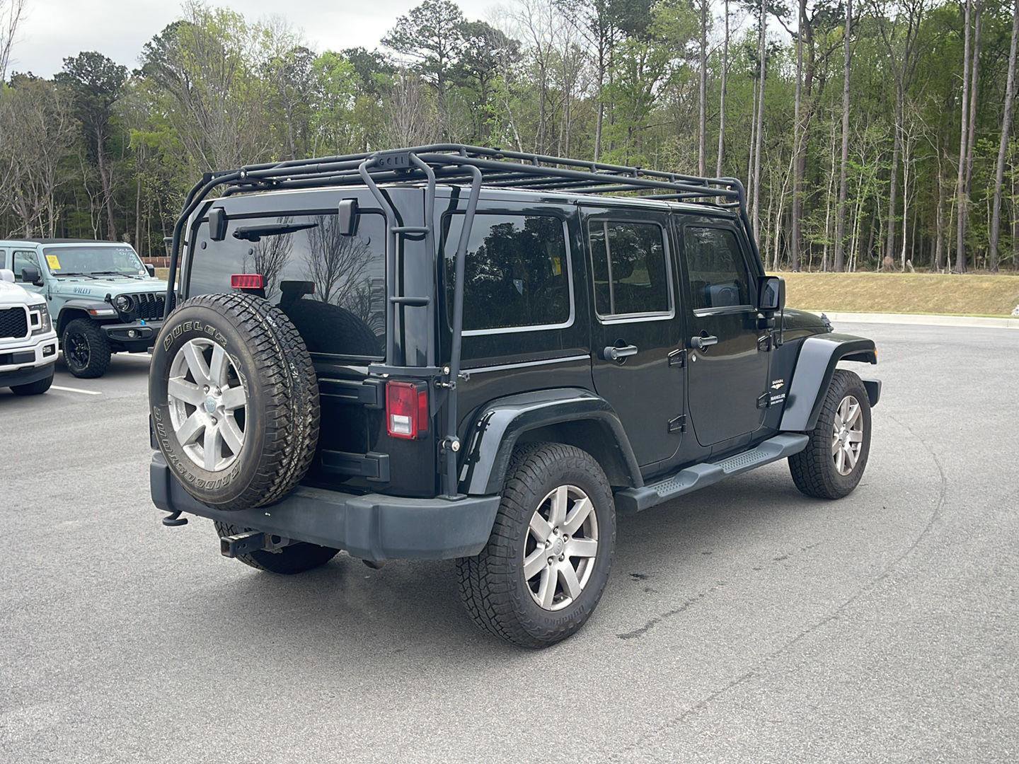 Used 2013 Jeep Wrangler Unlimited Sahara w/ Dual Top Group image 7