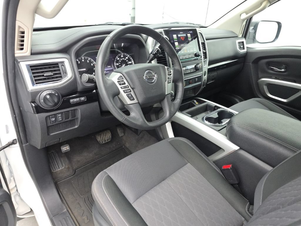 Used 2021 Nissan Titan SV w/ SV Convenience Package AWD/4WD image 15