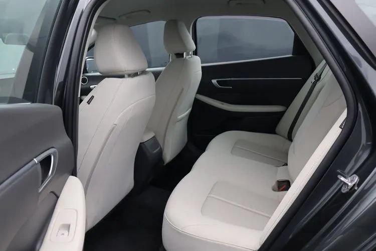 Used 2025 Hyundai Sonata SEL FWD image 15