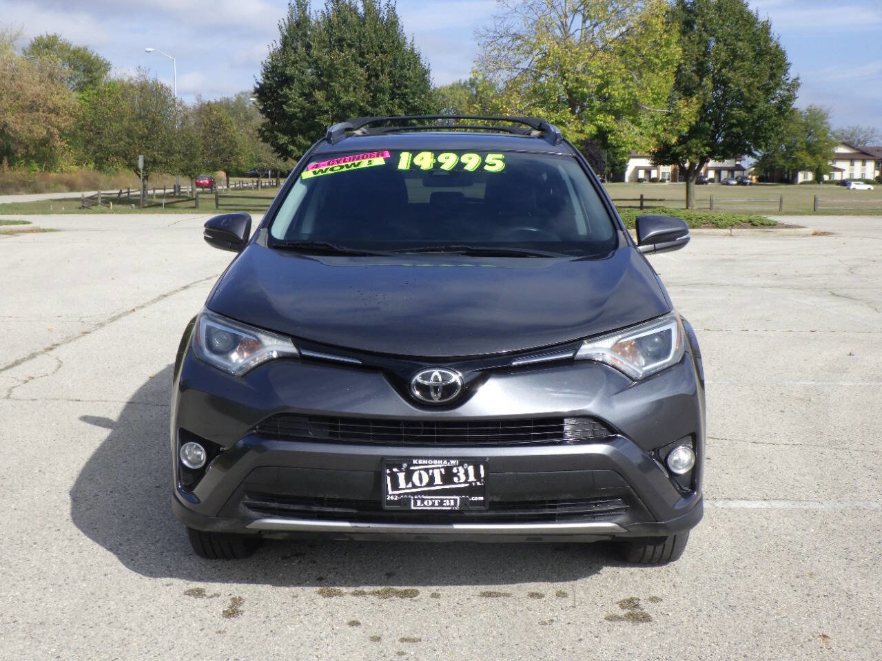 Used 2017 Toyota RAV4 XLE w/ Premium Special Value Package FWD image 4