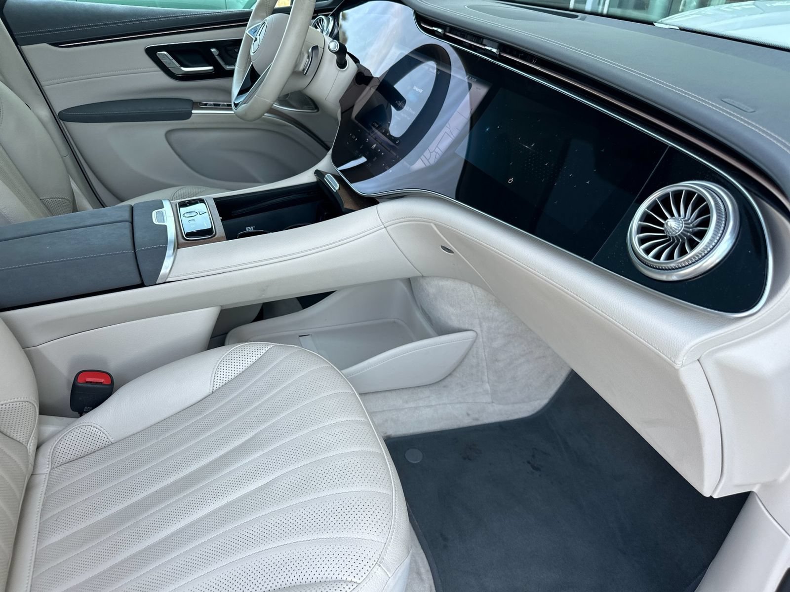 Certified 2024 Mercedes-Benz EQS 450+ SUV image 17