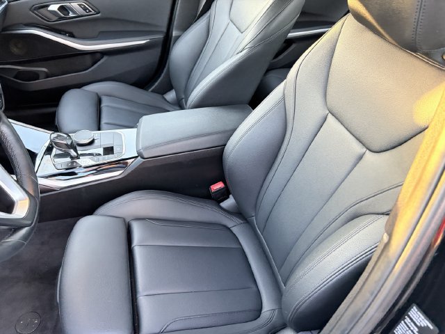 Used 2019 BMW 330i xDrive Sedan w/ Driving Assistance Package AWD/4WD image 4