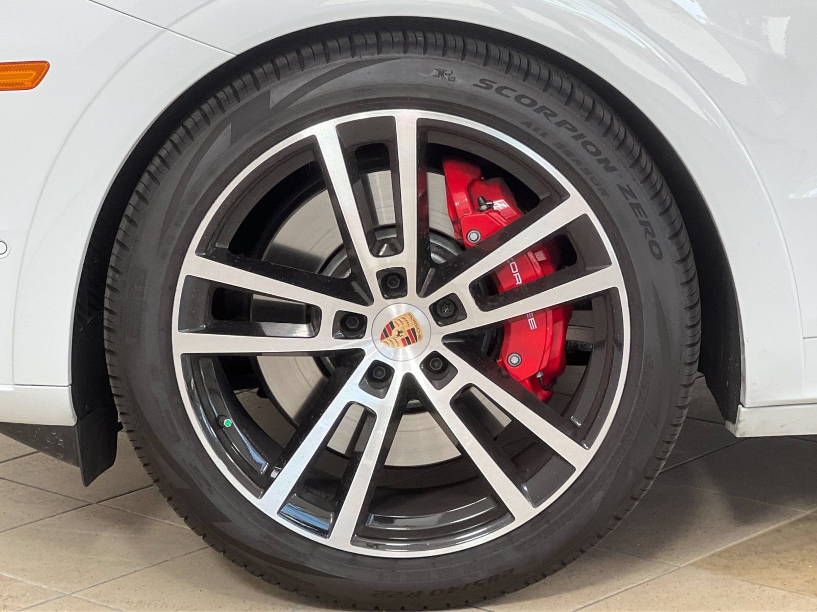 Used 2026 Porsche Cayenne GTS AWD/4WD image 27
