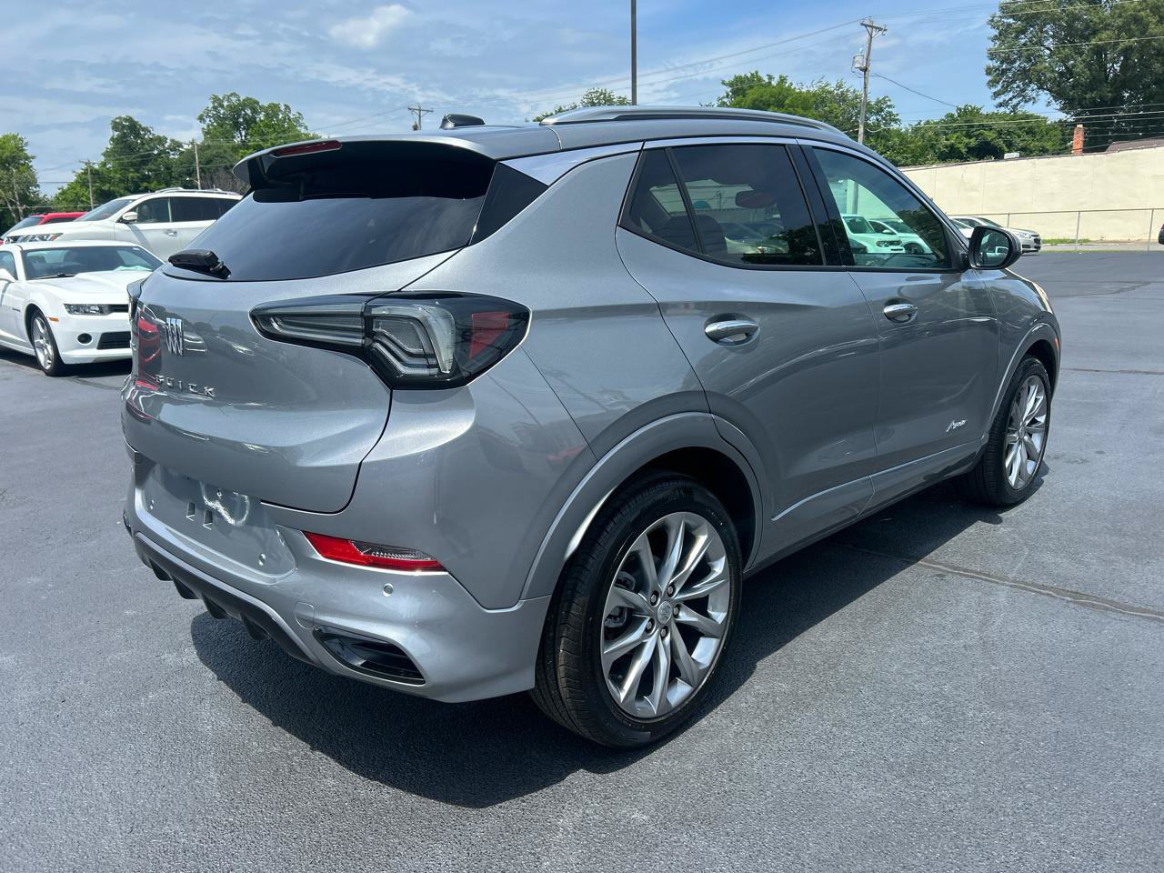 Used 2025 Buick Encore GX Avenir w/ Avenir Convenience Package FWD image 5