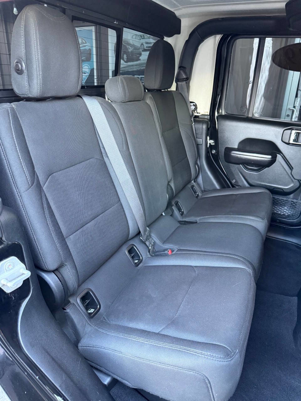 Used 2020 Jeep Gladiator Sport w/ Technology Group image 8