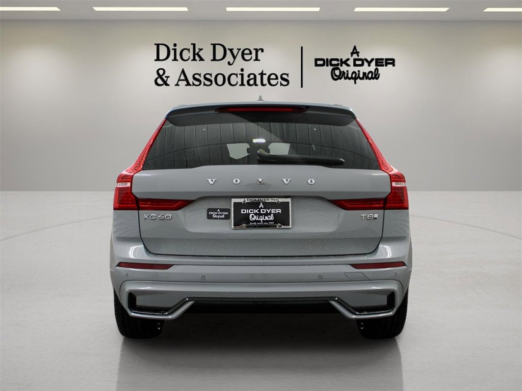 Certified 2025 Volvo XC60 T8 Ultra w/ Protection Package Premier image 4