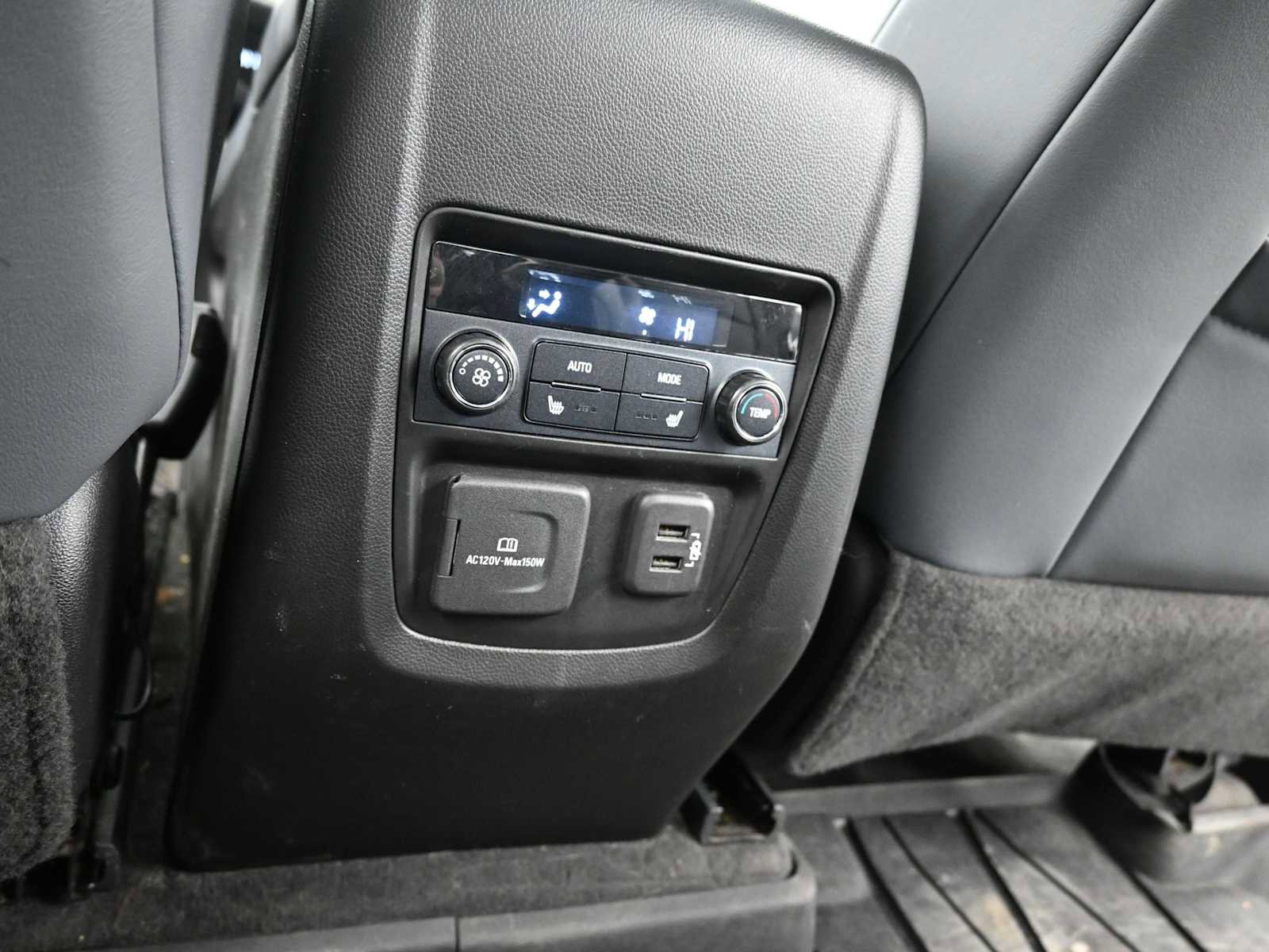 Used 2020 Buick Enclave Premium w/ Sun and Sites Package image 21