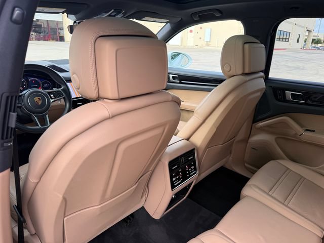 Used 2019 Porsche Cayenne AWD/4WD image 28