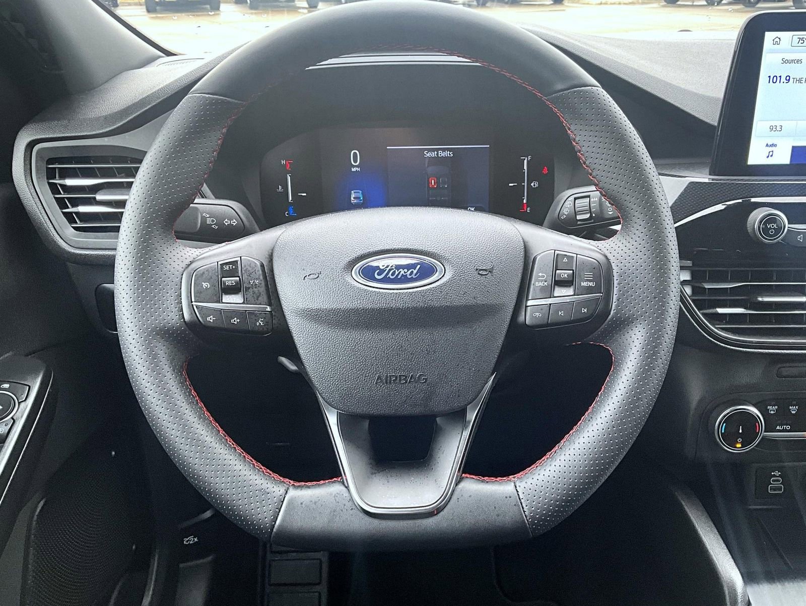 Used 2025 Ford Escape ST-Line image 11