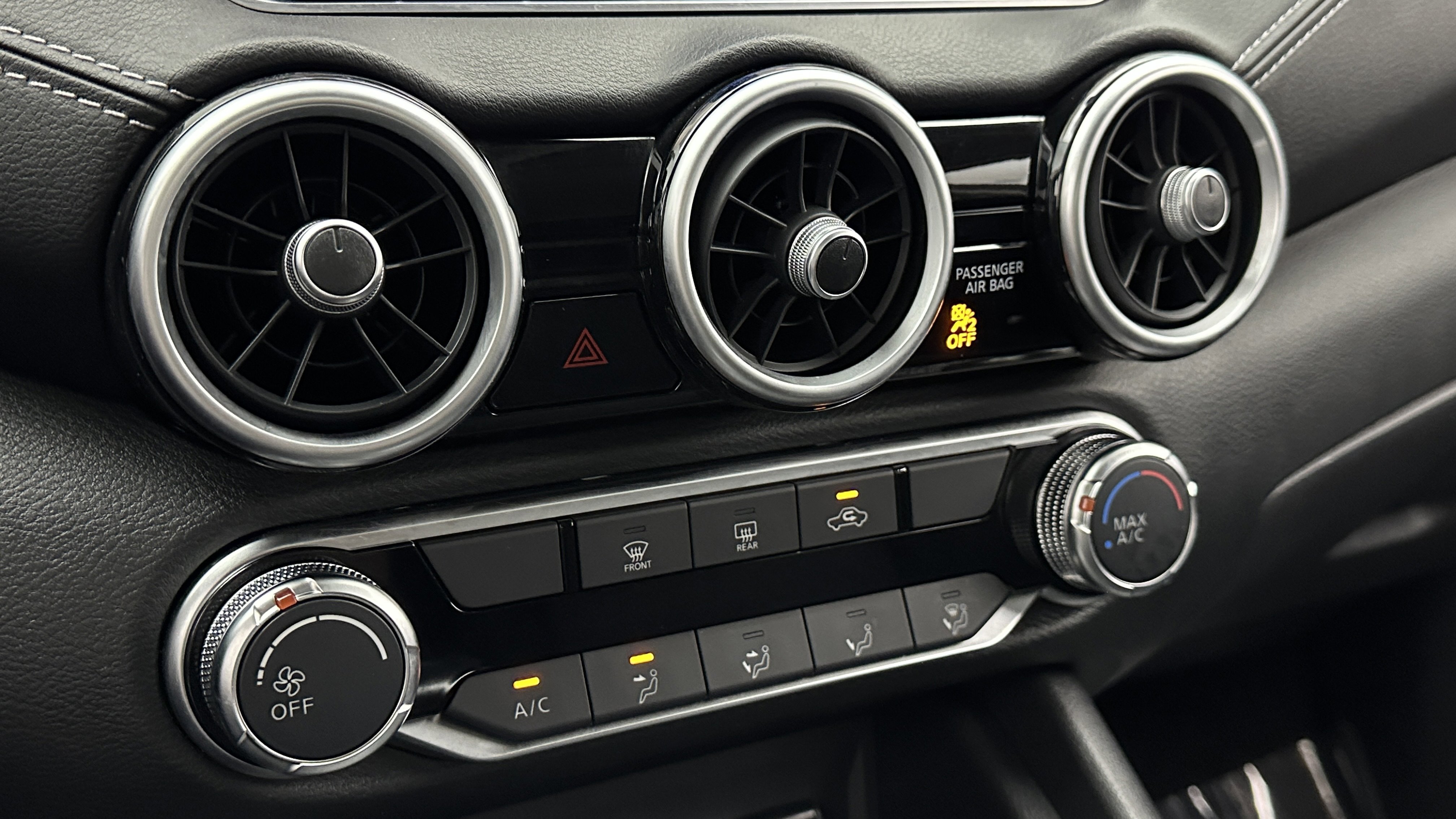 Used 2025 Nissan Sentra SV image 11