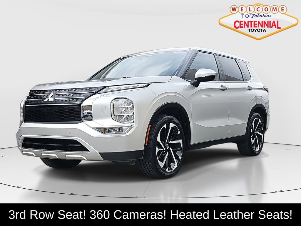 Used 2024 Mitsubishi Outlander SE image 1