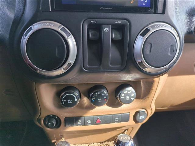 Used 2012 Jeep Wrangler Sahara w/ Connectivity Group image 13