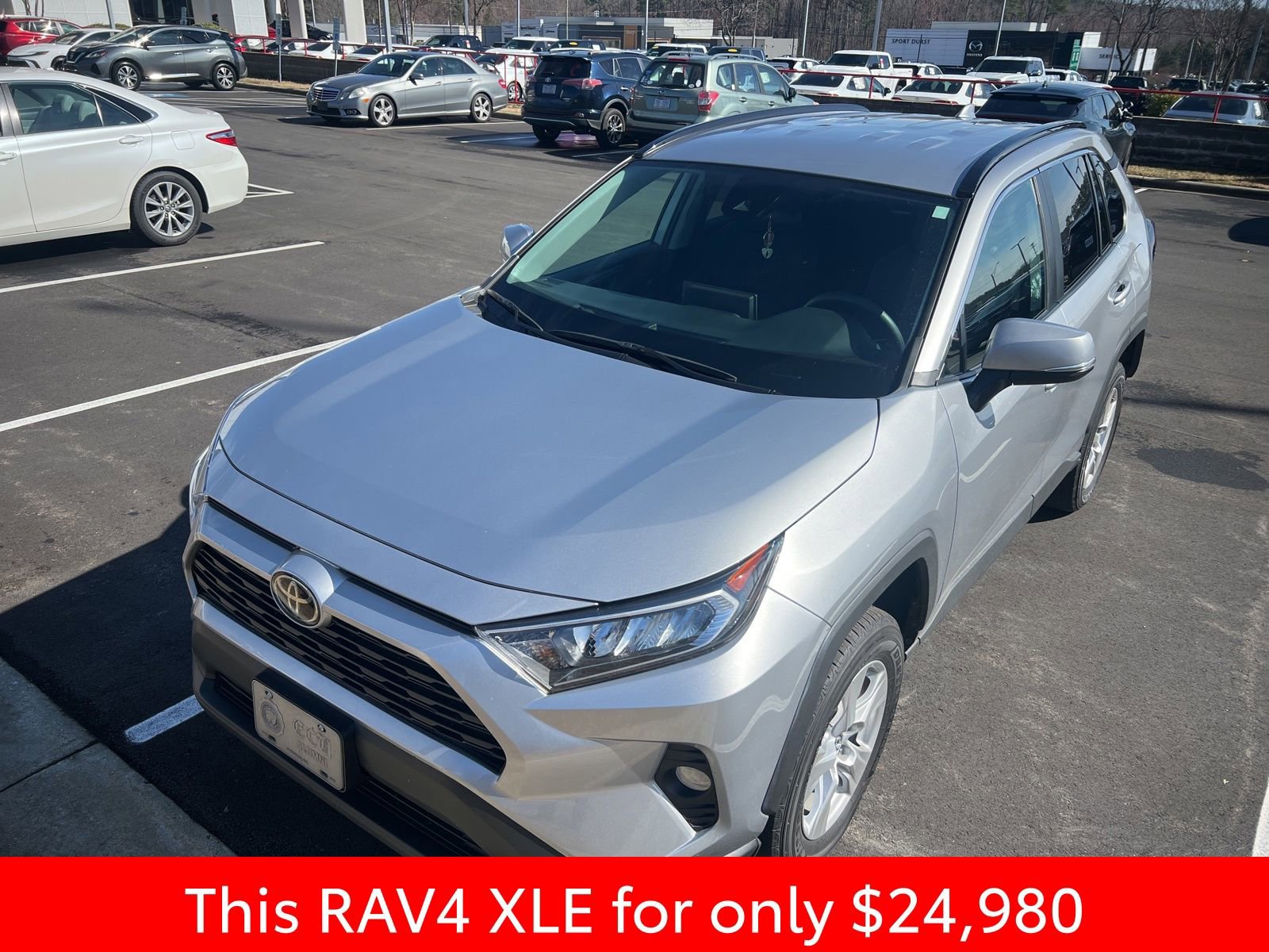 Used 2021 Toyota RAV4 XLE image 18