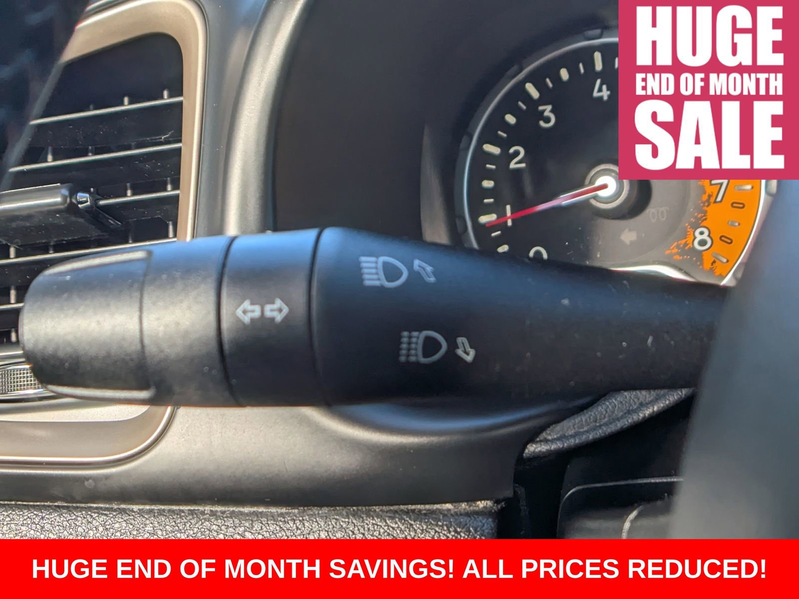 Used 2017 Jeep Renegade Latitude w/ Safety & Security Group image 34