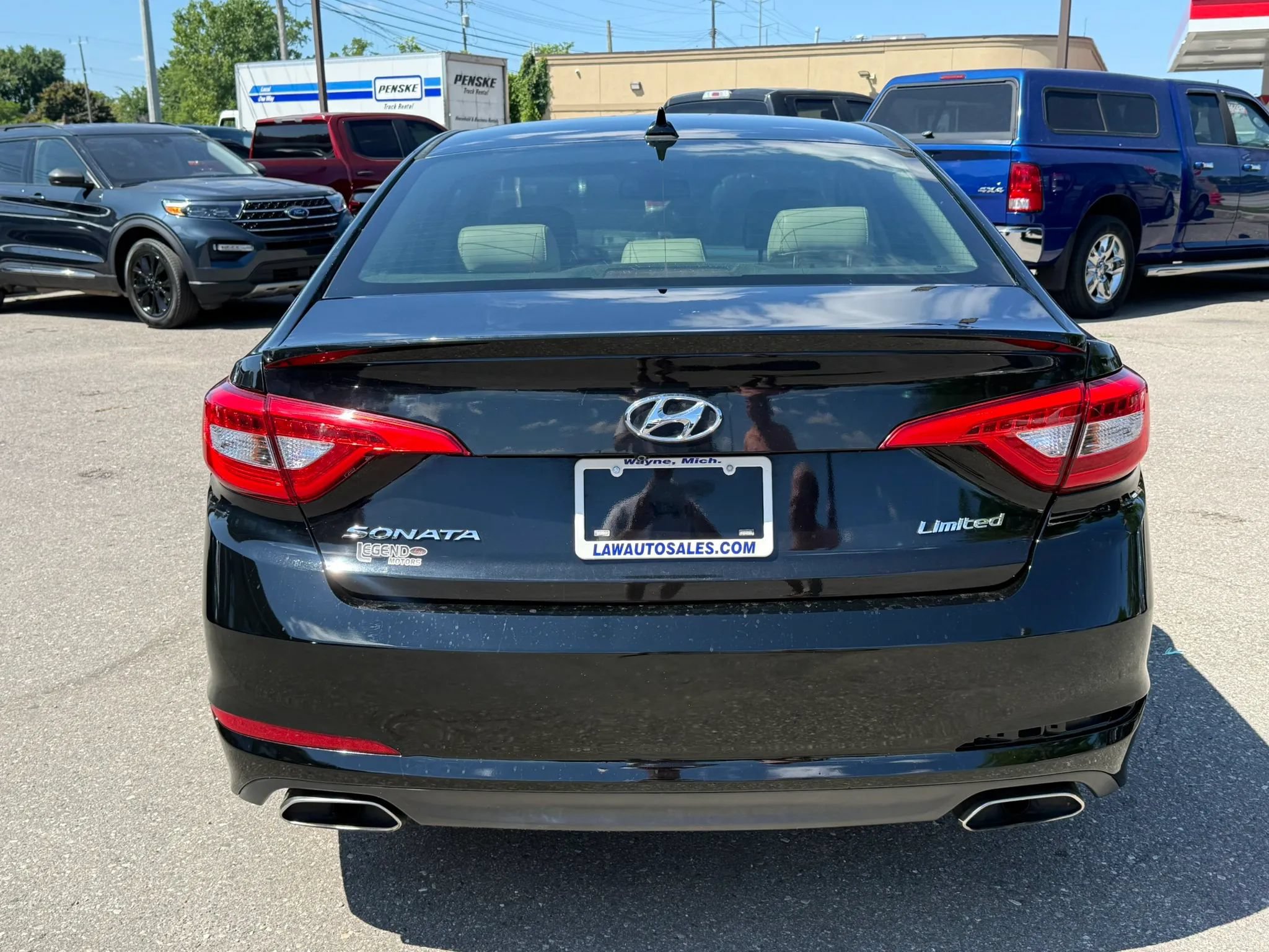 Used 2017 Hyundai Sonata Limited w/ Cargo Package FWD image 6