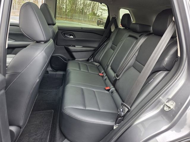 Used 2025 Nissan Rogue SL w/ Tech Package AWD/4WD image 6