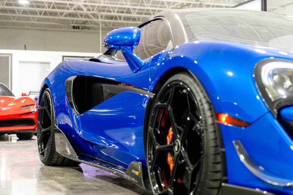 Used 2019 McLaren 600LT RWD image 11