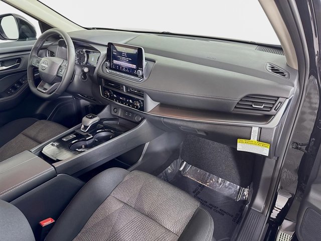 Certified 2026 Nissan Rogue SV image 28
