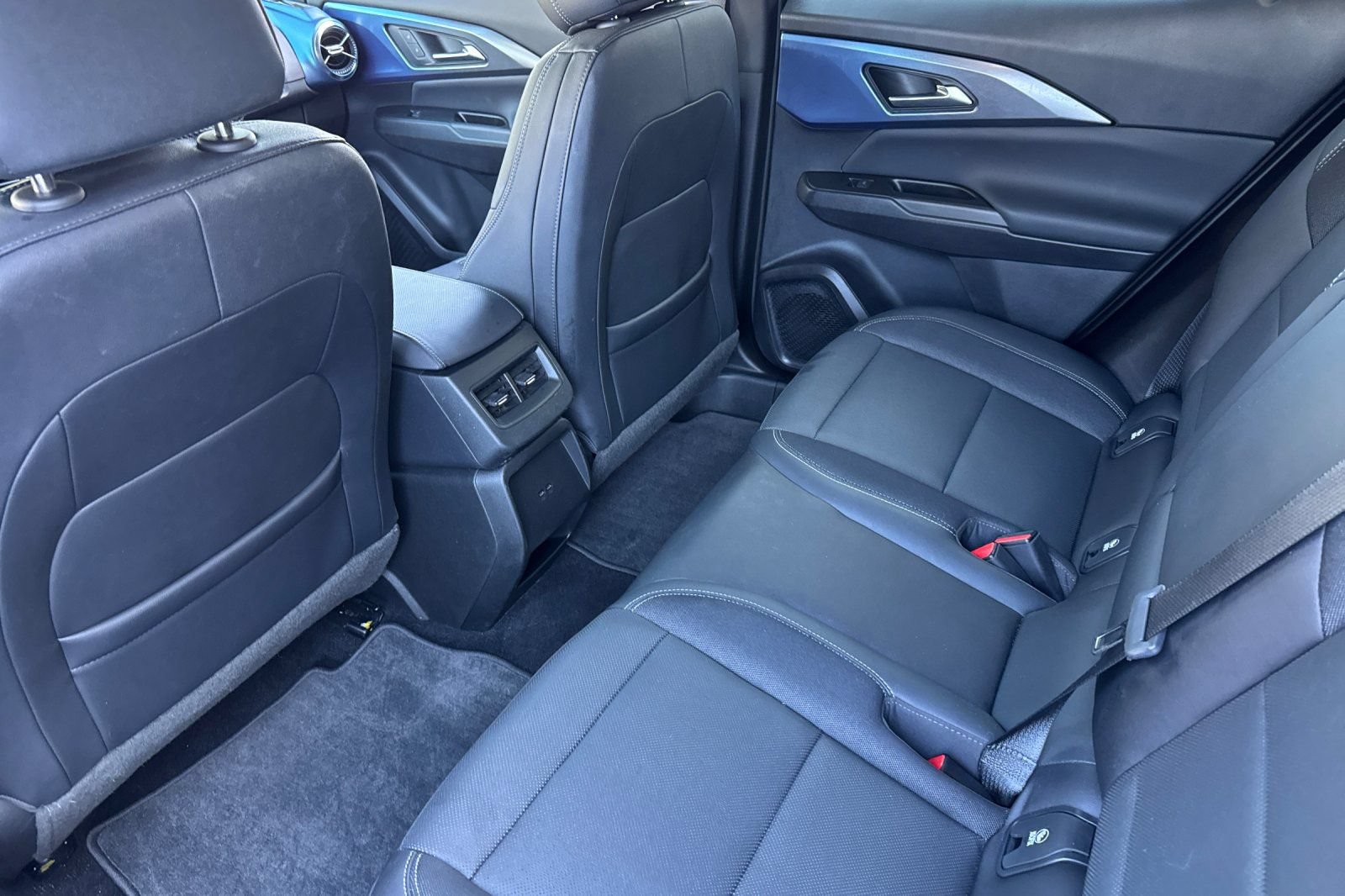 Used 2024 Chevrolet Equinox EV LT FWD image 15