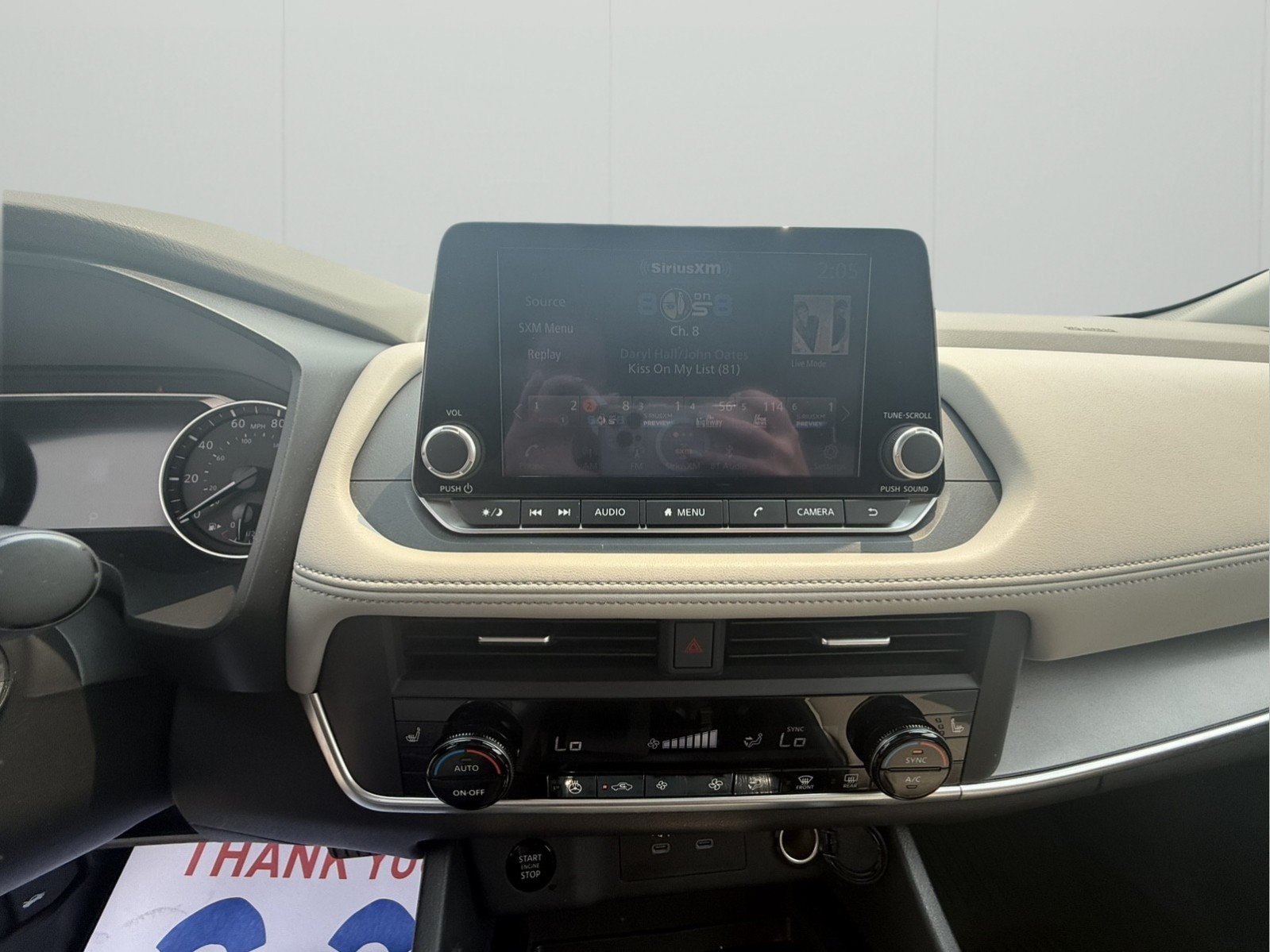 Used 2024 Nissan Rogue SV w/ SV Premium Package AWD/4WD image 10