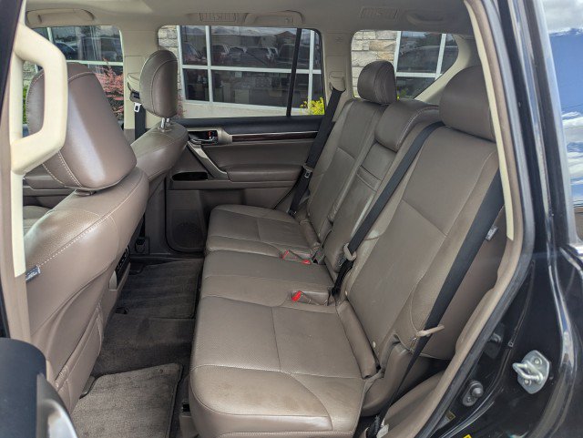 Used 2018 Lexus GX 460 Premium w/ Premium Package AWD/4WD image 29