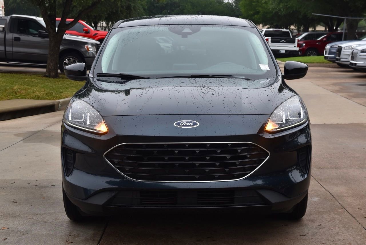 Used 2022 Ford Escape SE w/ SE Sport Appearance Package FWD image 3