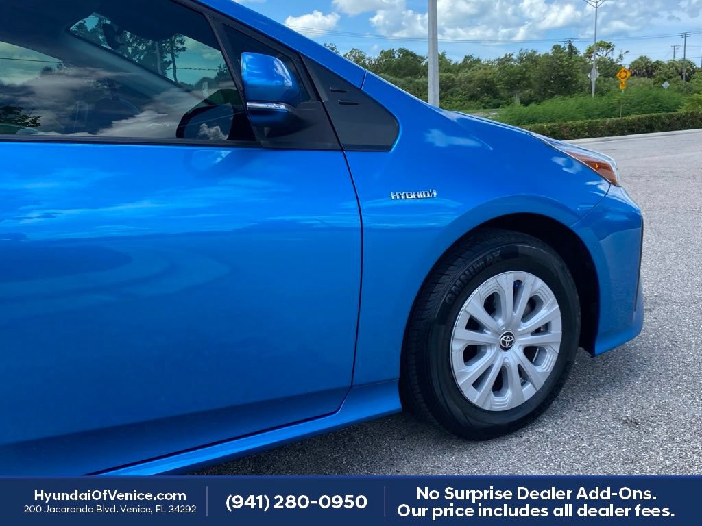 Used 2022 Toyota Prius LE FWD image 60