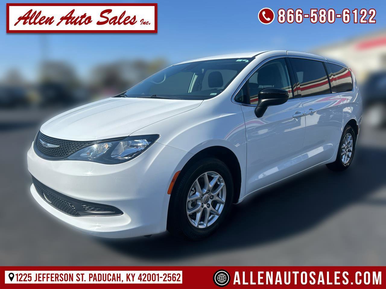 Used 2024 Chrysler Voyager LX image 1