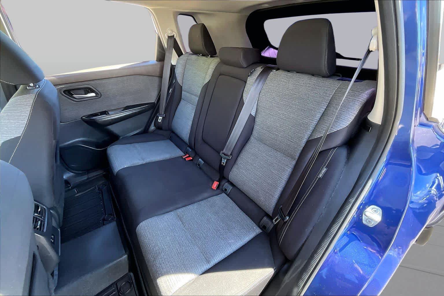 Used 2021 Nissan Rogue SV FWD image 20
