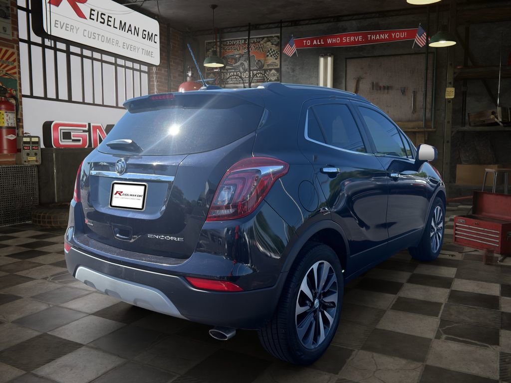 Certified 2021 Buick Encore Preferred w/ Safety Package FWD image 3