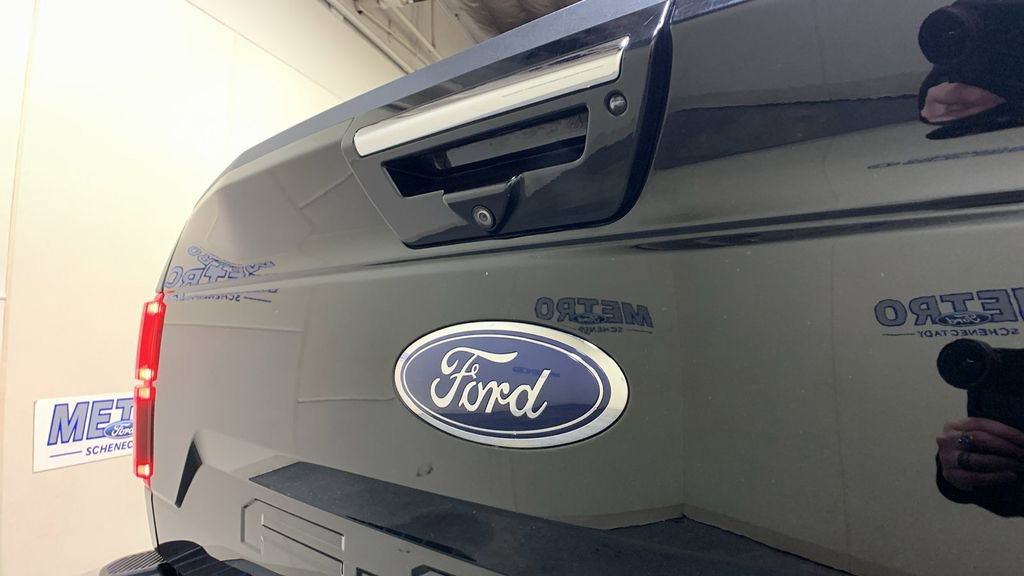 Used 2018 Ford F150 Lariat w/ Equipment Group 502A Luxury AWD/4WD image 21