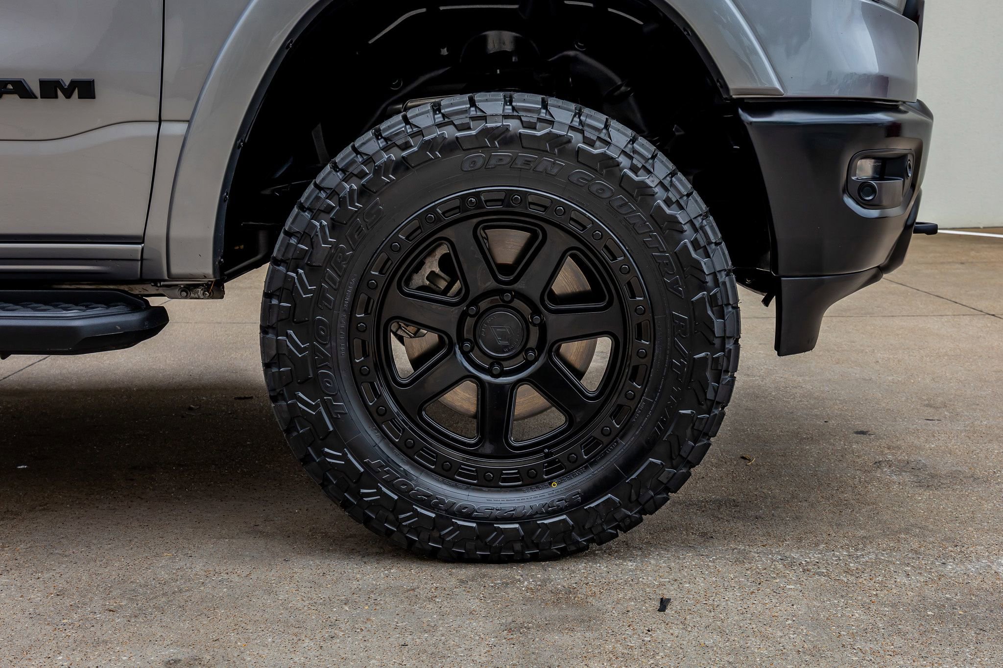 Used 2021 RAM 1500 Big Horn w/ Built-to-serve Edition AWD/4WD image 12