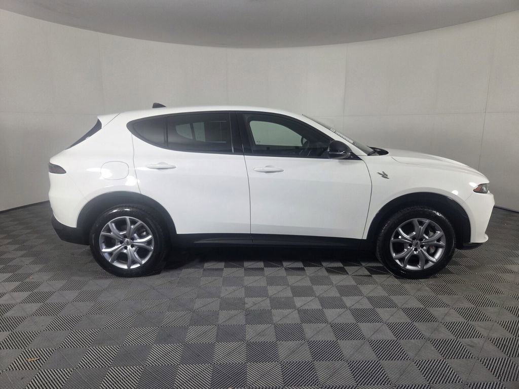 Certified 2025 Dodge Hornet R/T image 4