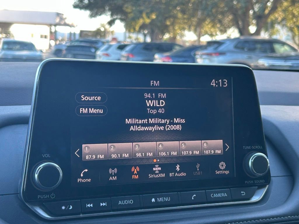 Used 2023 Nissan Rogue SV image 15