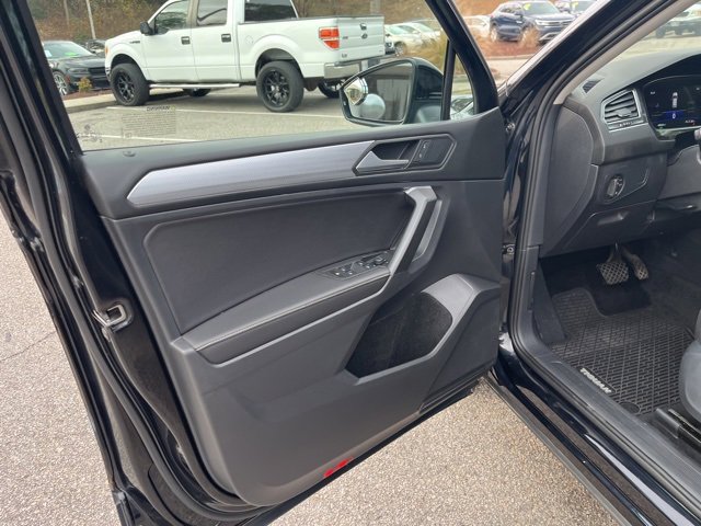 Used 2023 Volkswagen Tiguan S image 5