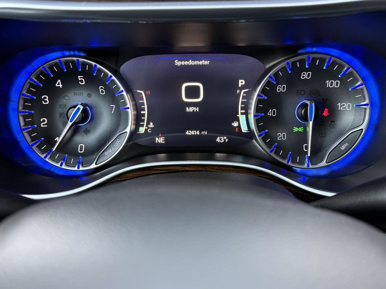 Used 2024 Chrysler Pacifica Limited image 22