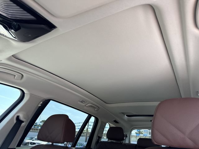 Used 2025 BMW X7 xDrive40i w/ Premium Package AWD/4WD image 28