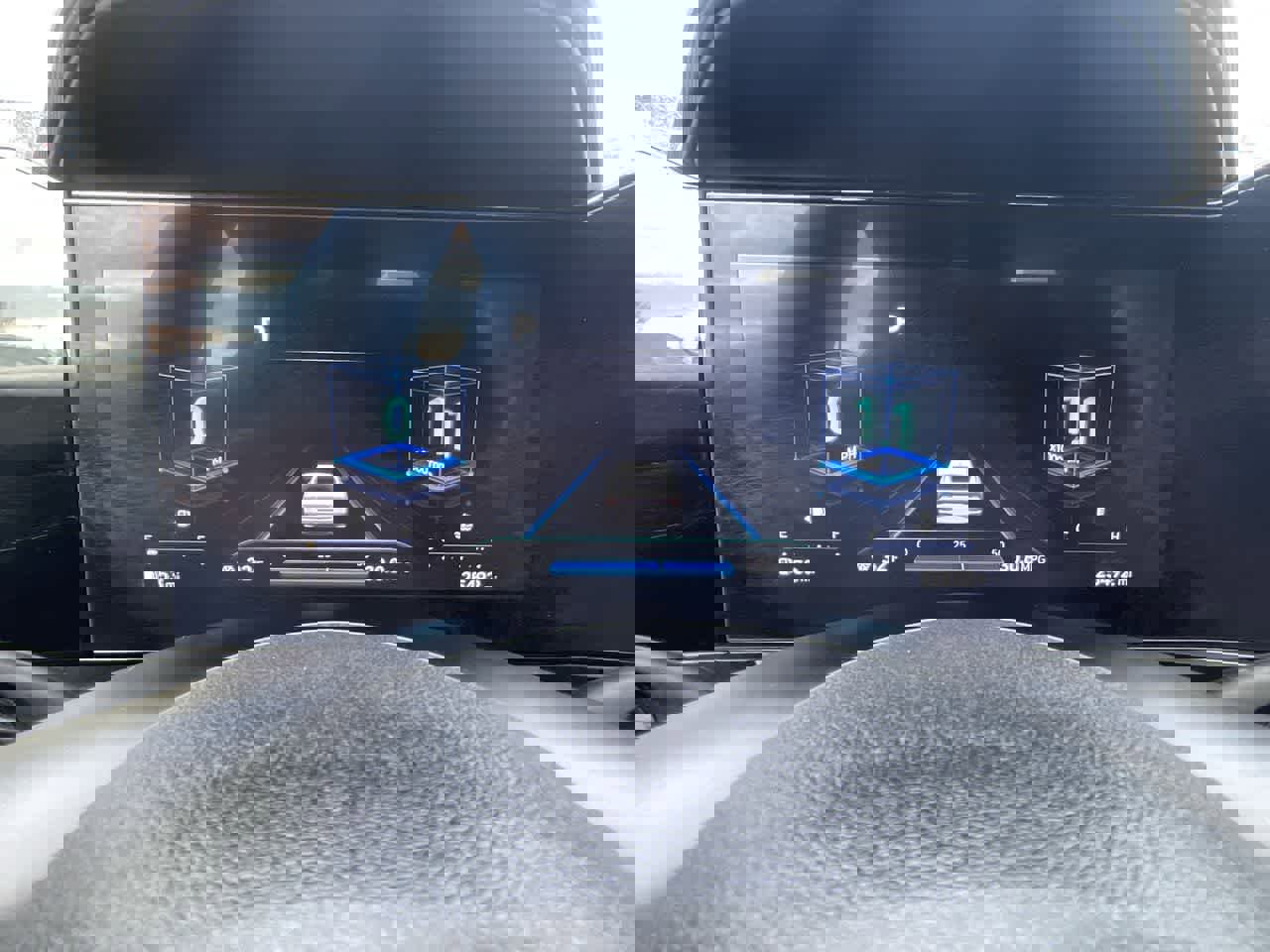 Used 2023 Hyundai Elantra Limited image 27