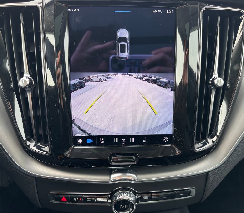 Certified 2023 Volvo XC60 B5 Core w/ Climate Package image 16
