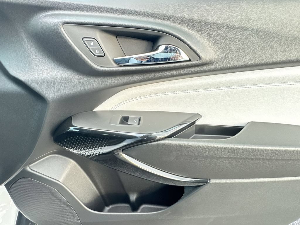New 2026 Chevrolet Trax LT w/ LT Convenience Package FWD image 32