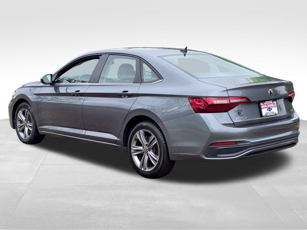 Used 2024 Volkswagen Jetta SE FWD image 9