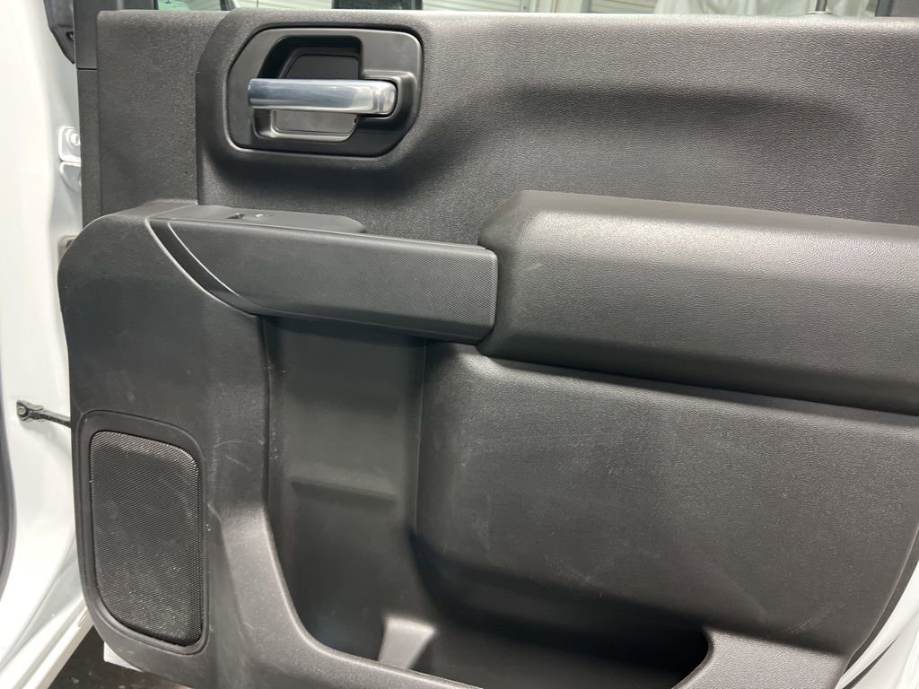 Used 2025 Chevrolet Silverado 3500 W/T image 14
