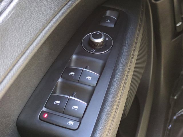 Used 2023 Alfa Romeo Stelvio Sprint image 19