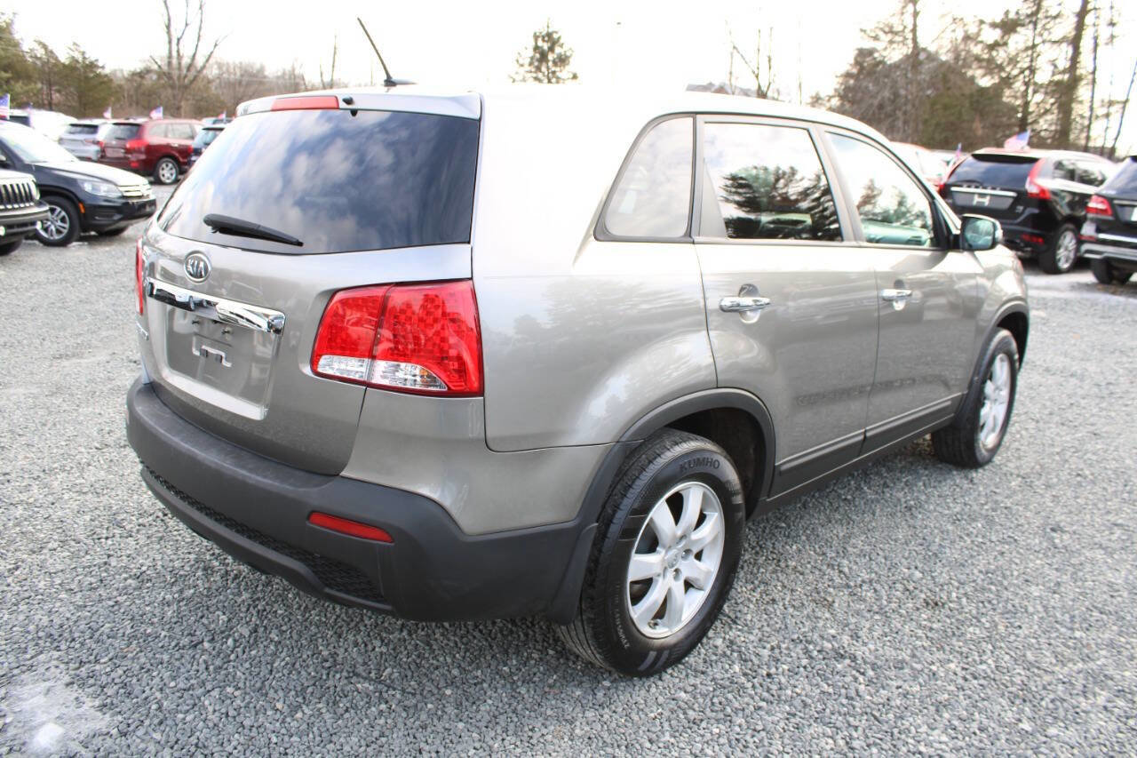 Used 2013 Kia Sorento LX image 7